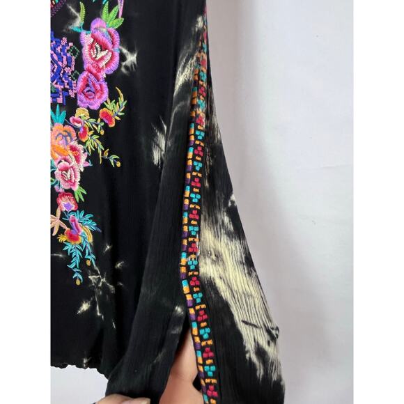 Calessa Womens Med Black Embroidered Floral Hippie Boho 3/4 Sleeve V-Neck Top - Picture 7 of 8